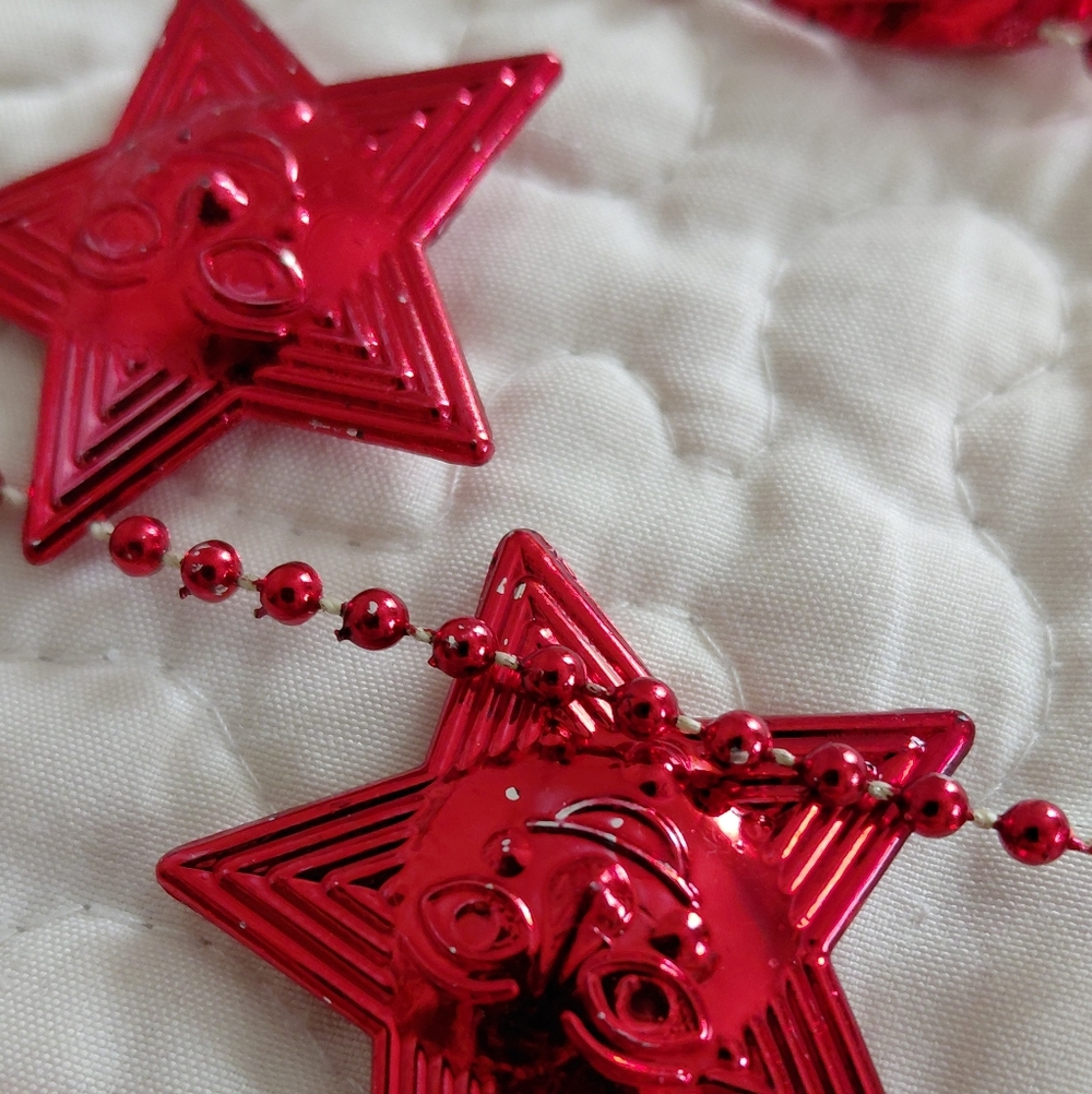 โคVintage 90s Red Celestial Sun, Moon & Star Garland (4 strands) w/ Star Ornament - Picture 9 of 9